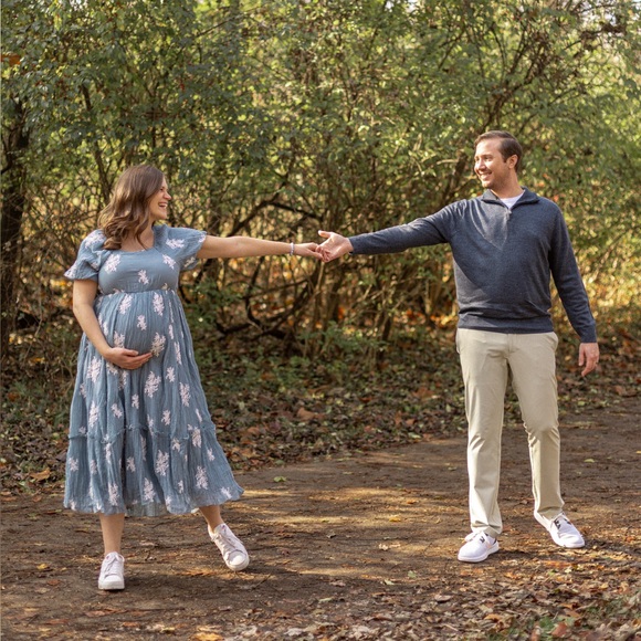 Blue Floral Print Ruffle Hem Maternity Midi Dress - Picture 4 of 4